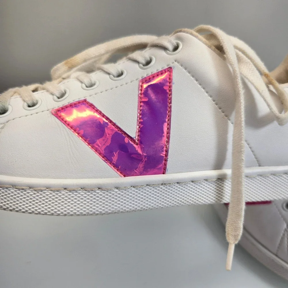 Victoria style aesthetics